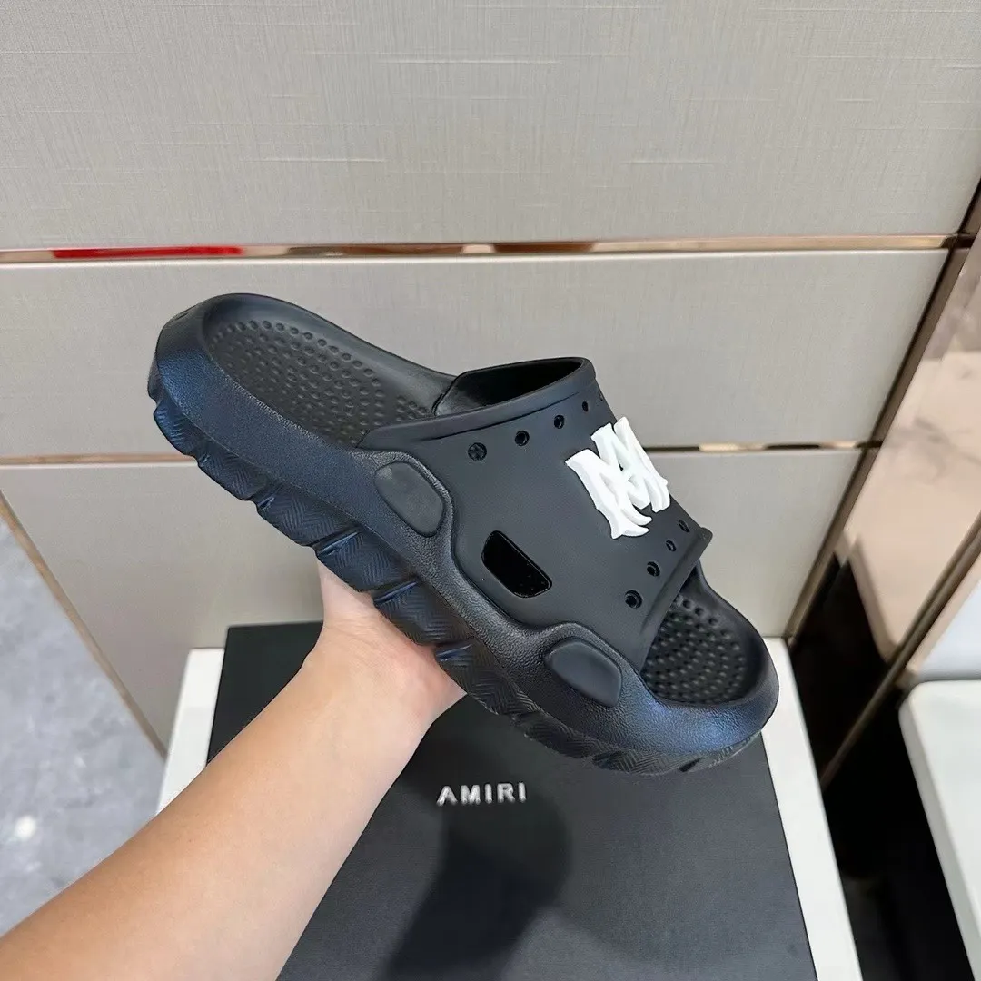 Men's shoes 💰P320💰amiri high-end boutique luxury slippers, 1:1 high-end quality, casual and sunny, loose and comfortable, the highest version of high-quality boutique, a must-have in summer! Code number: 39--46